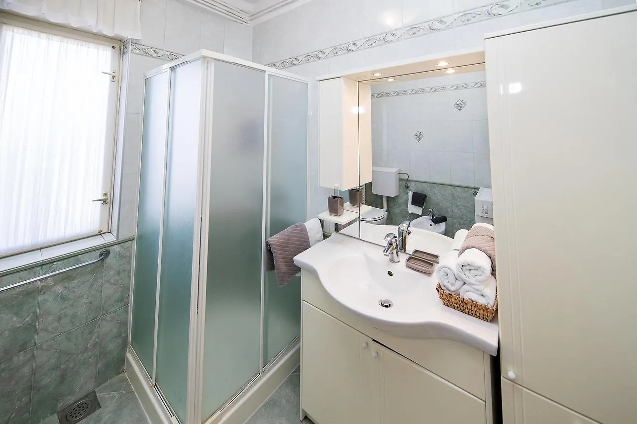 Apartment Valentino Dramalj 0*,
